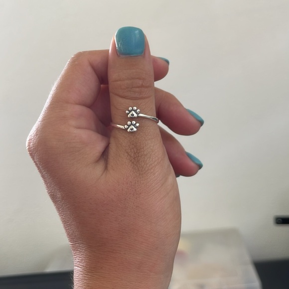 925 Sterling Silver Dog’s Paw Ring - Picture 4 of 4